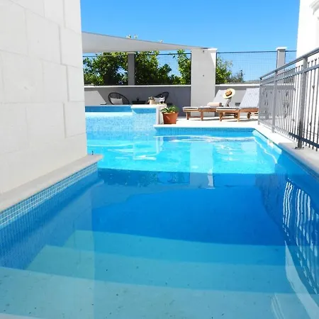 Villa White Rose *