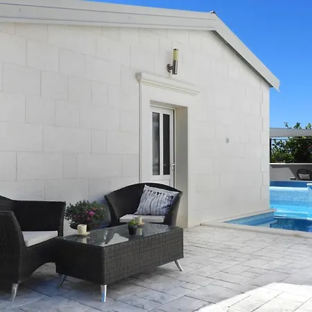 White Rose Villa