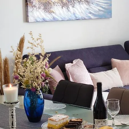 White Rose * Kaštela