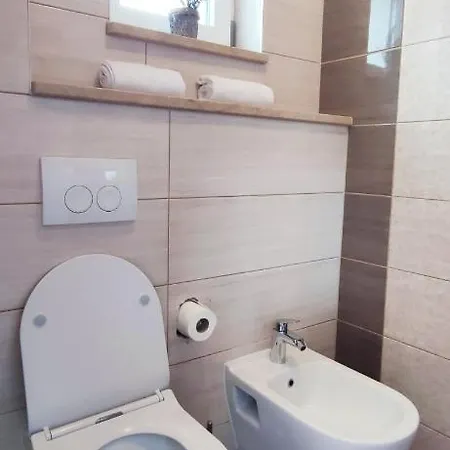 Villa White Rose Kastela