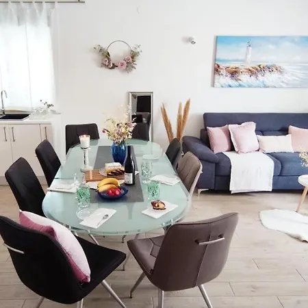 White Rose Villa Kastela